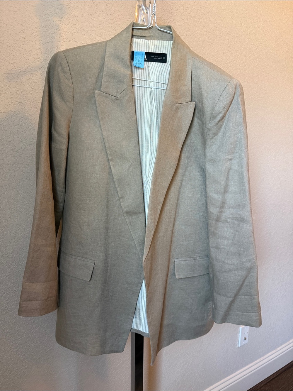 ZARA Women’s linen blazer